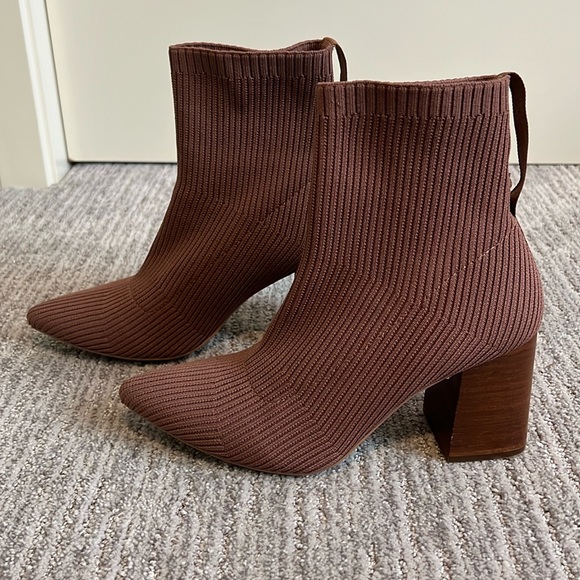 Barely worn Steven knit boot - Picture 2 of 9